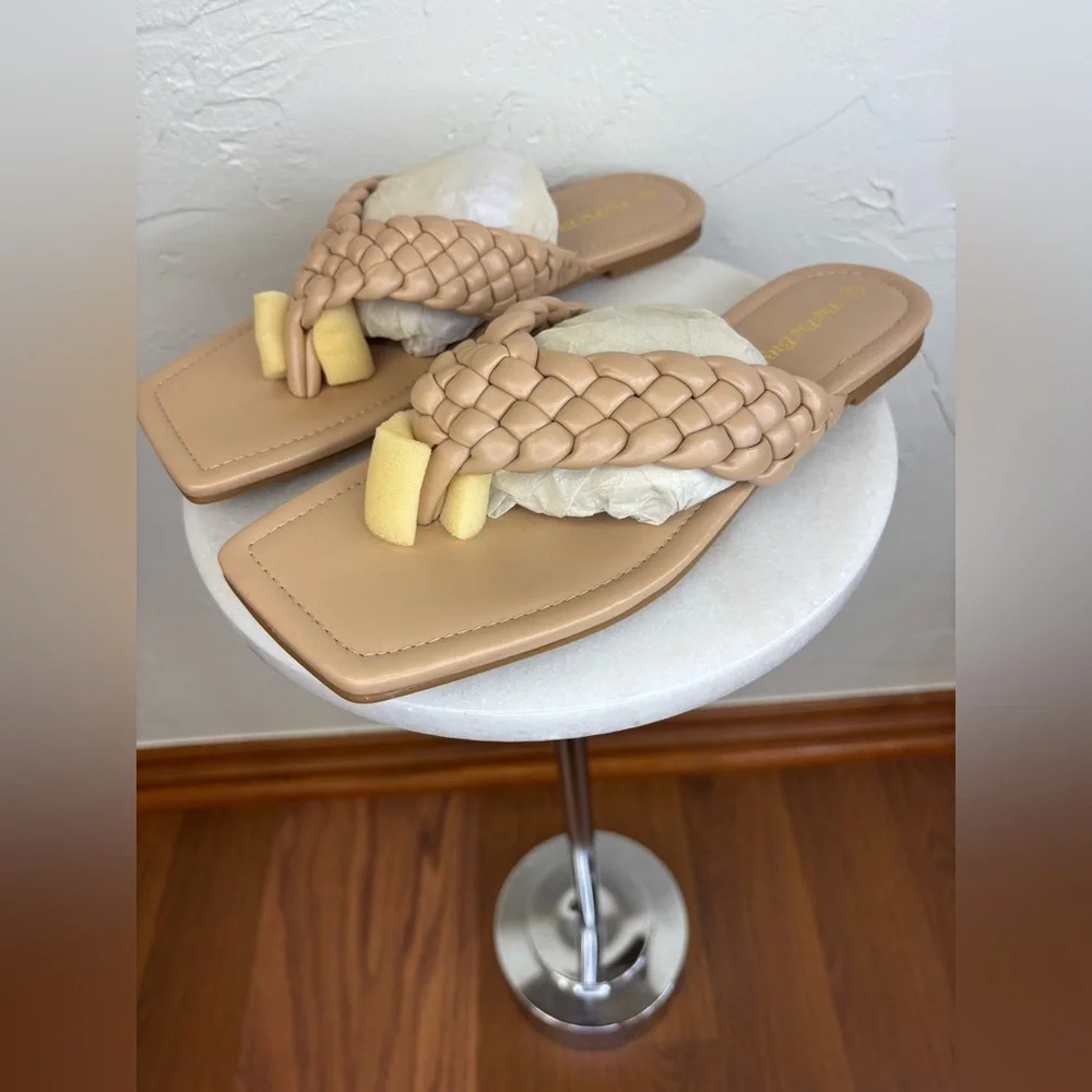 NEW Y2K Women's Braided Thong Sandal Shoe Neutral Square Toe Slip On‎ Tan 8.5